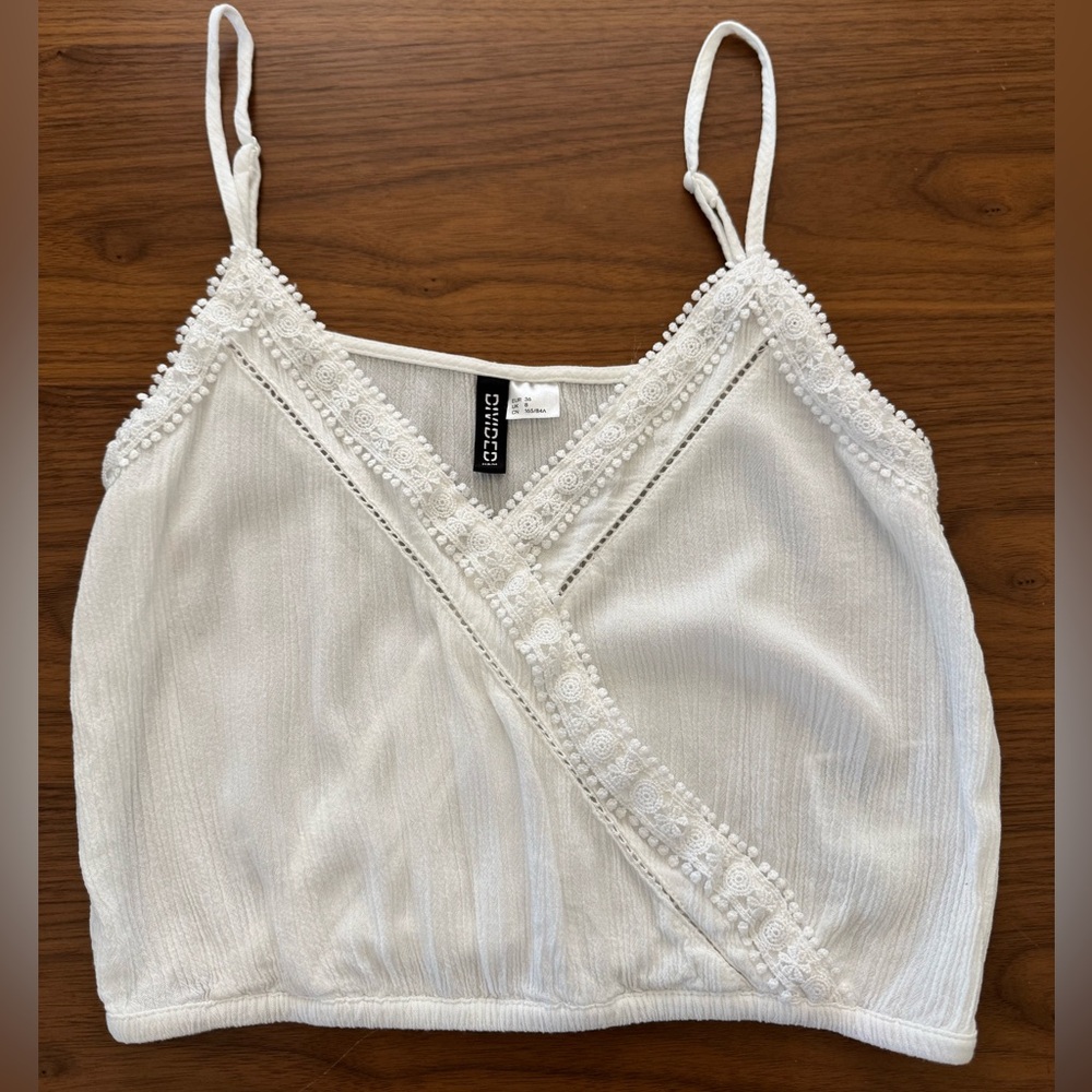 2/$15 White Crop Top